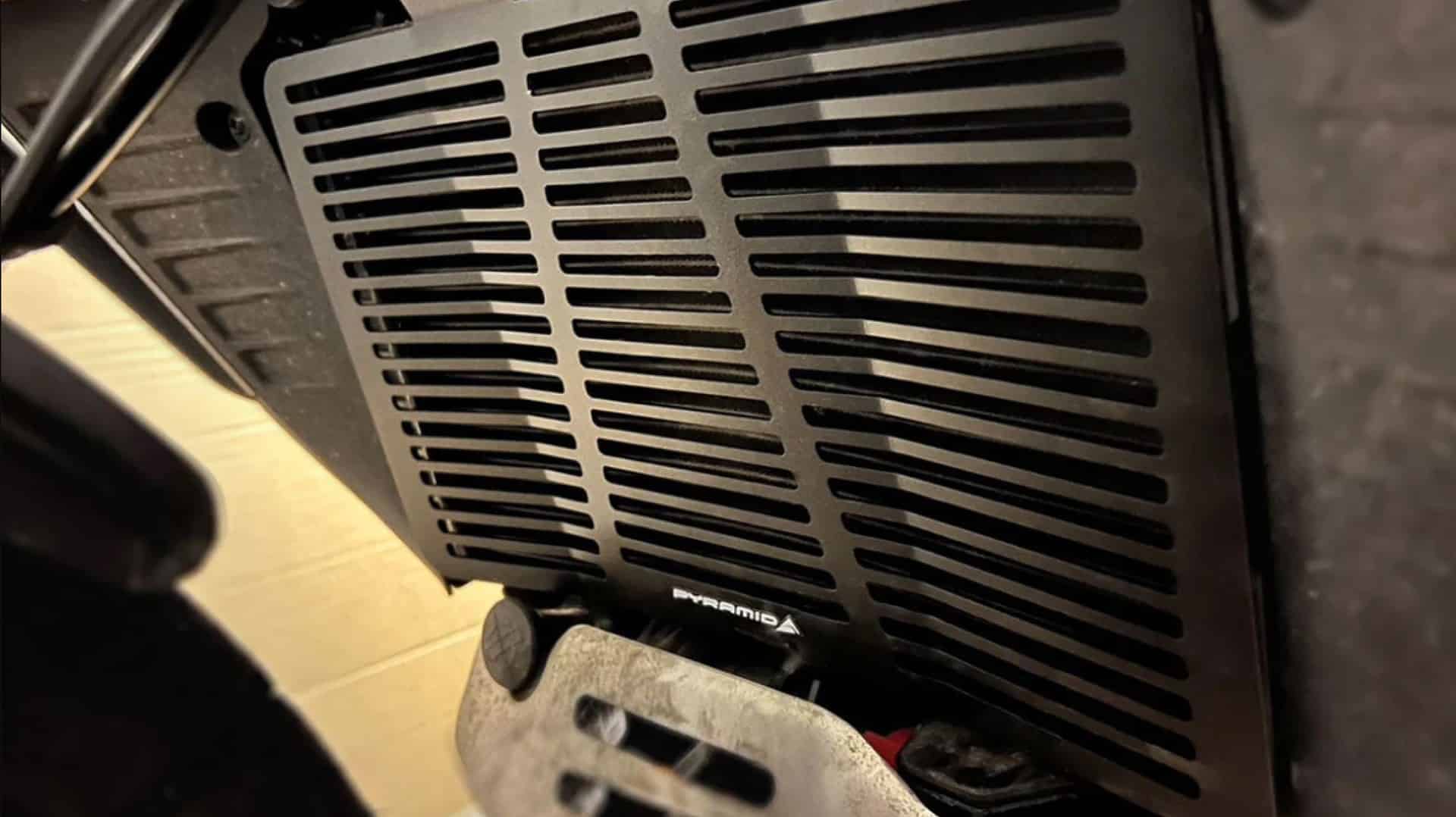 Pyramid Radiator Guard for Harley Davidson Pan America 1250 (528000M ...