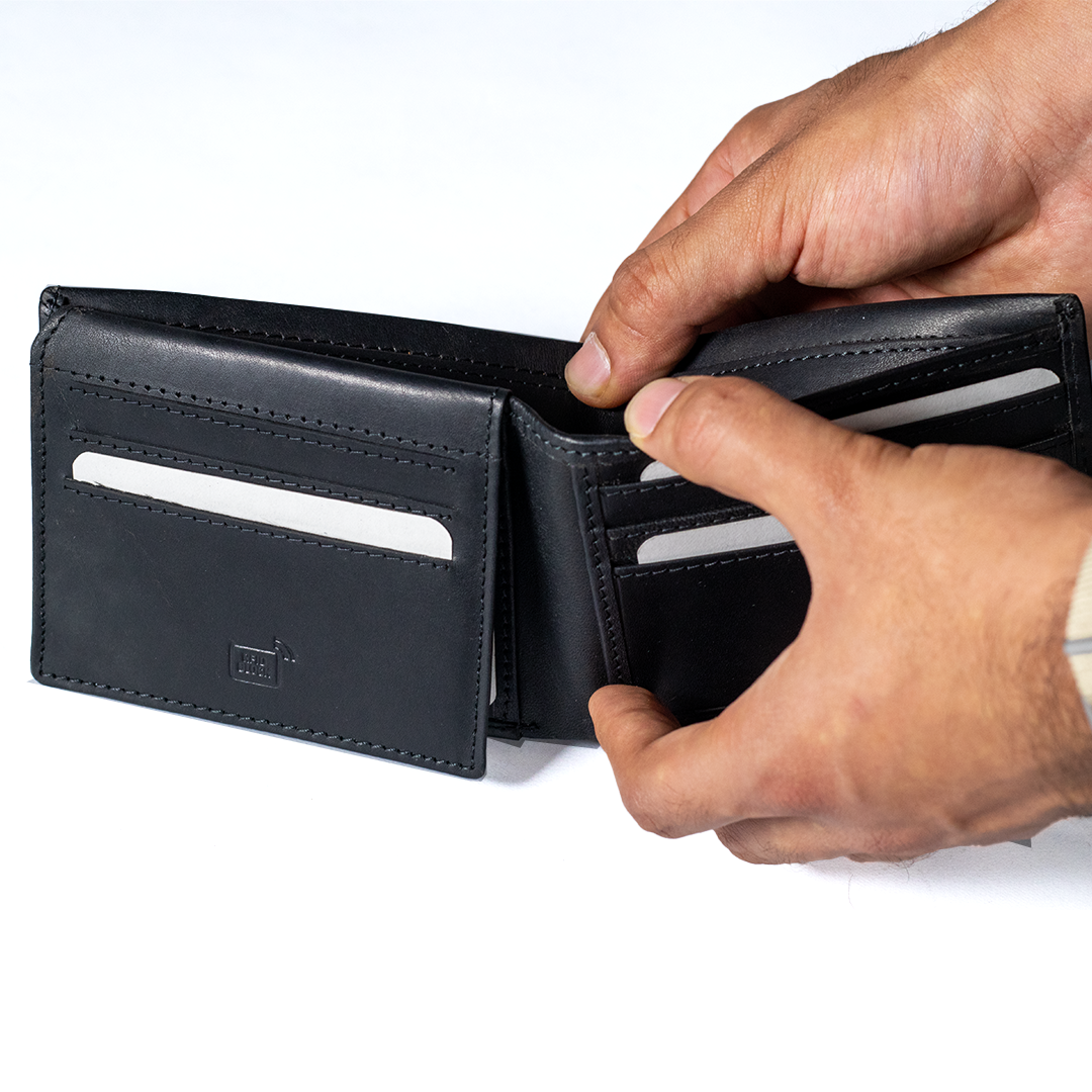 CARBONADO Bifold Wallet Classic (Black)