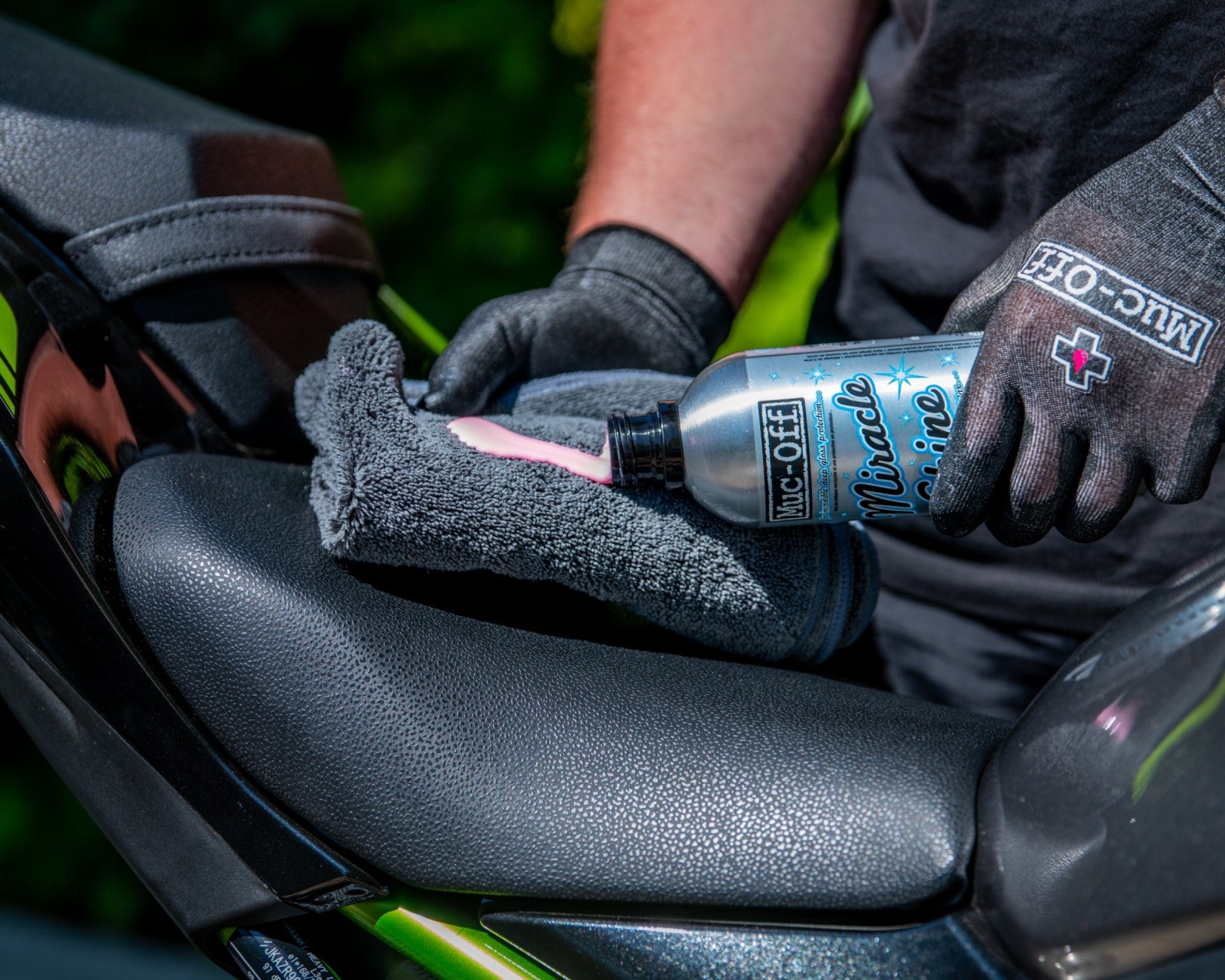 MUC OFF Miracle Shine Motorcycle Polish 500ml– Moto Central