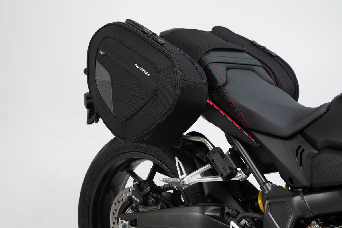 Honda cb650r saddlebags top